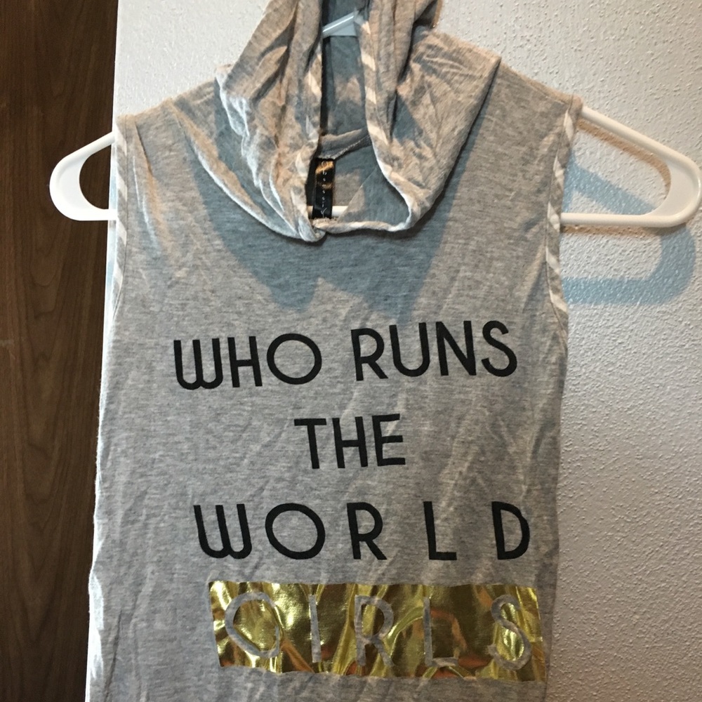 Hooded tank top